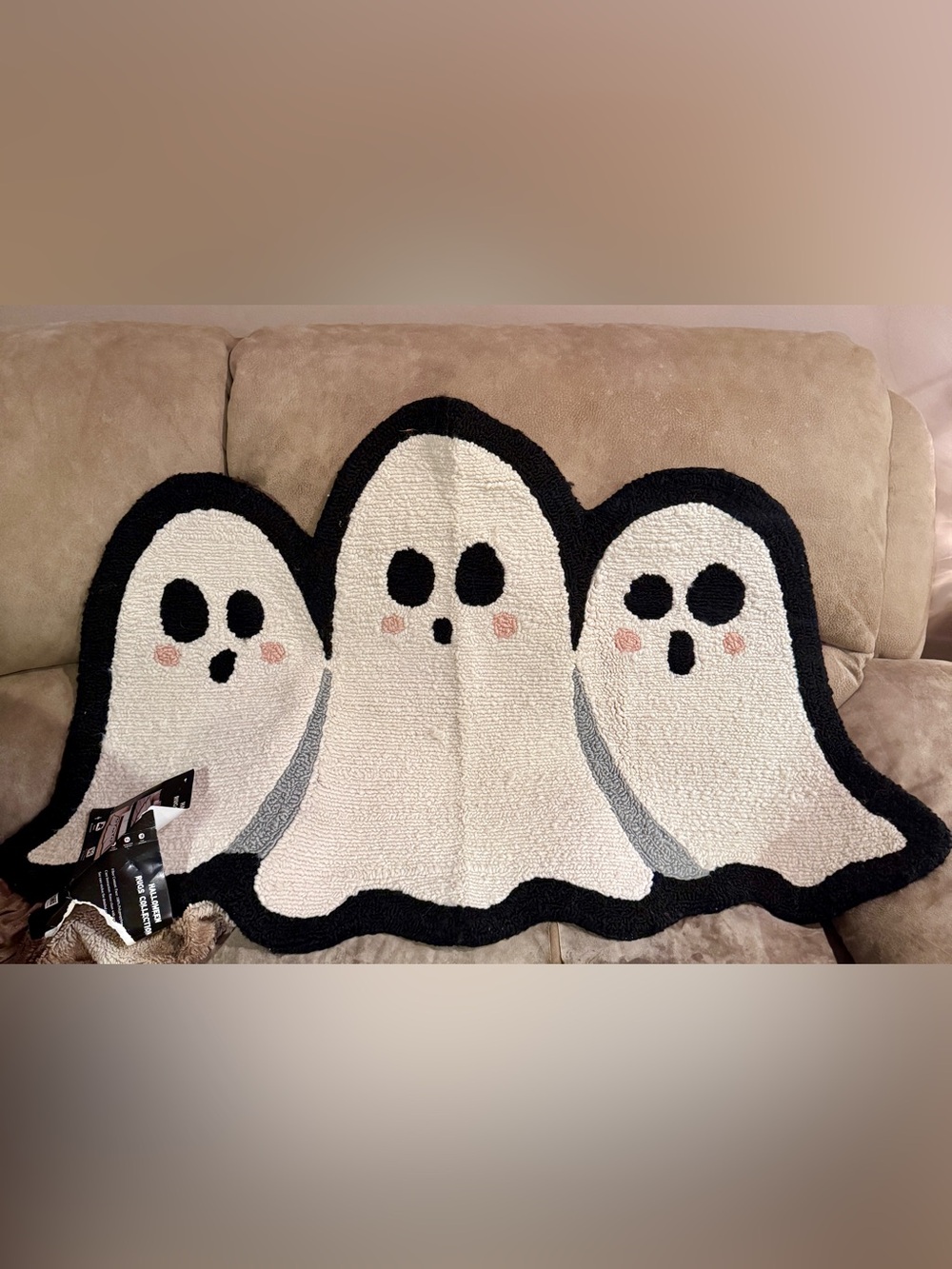 Ghosts Halloween Throw Rug 27” x 45” BNWT